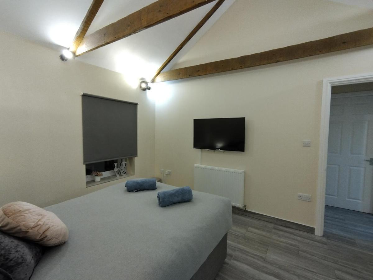 Queens Holiday Apartment Pembroke Dock Dış mekan fotoğraf