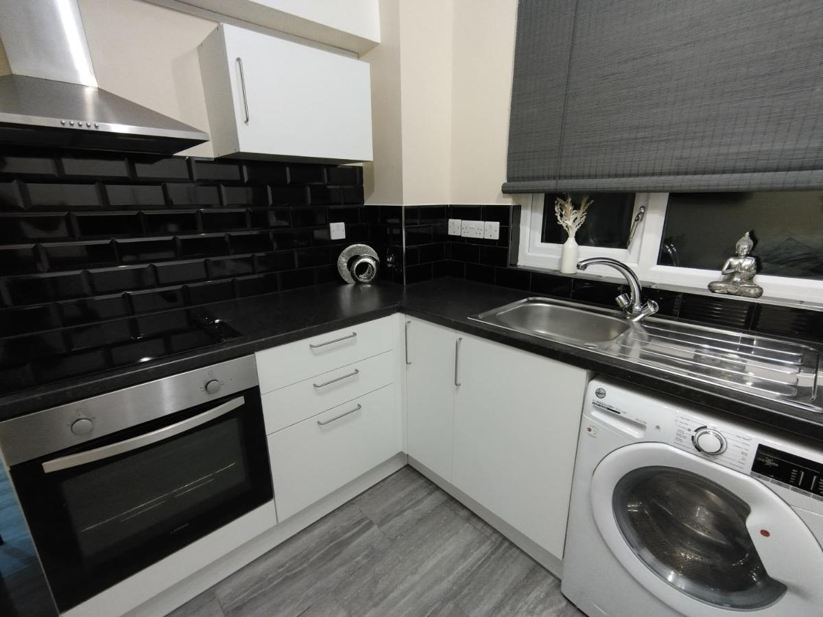 Queens Holiday Apartment Pembroke Dock Dış mekan fotoğraf