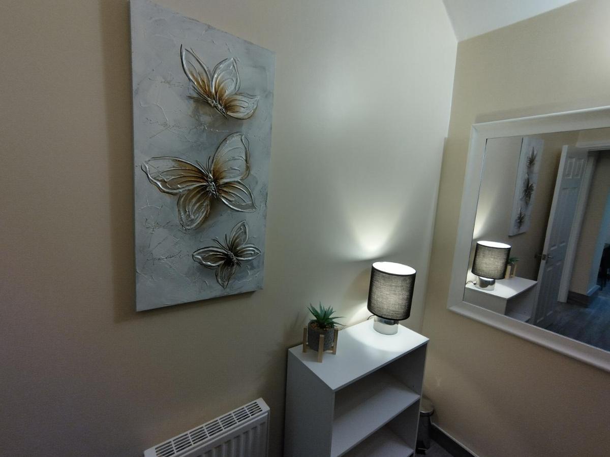 Queens Holiday Apartment Pembroke Dock Dış mekan fotoğraf
