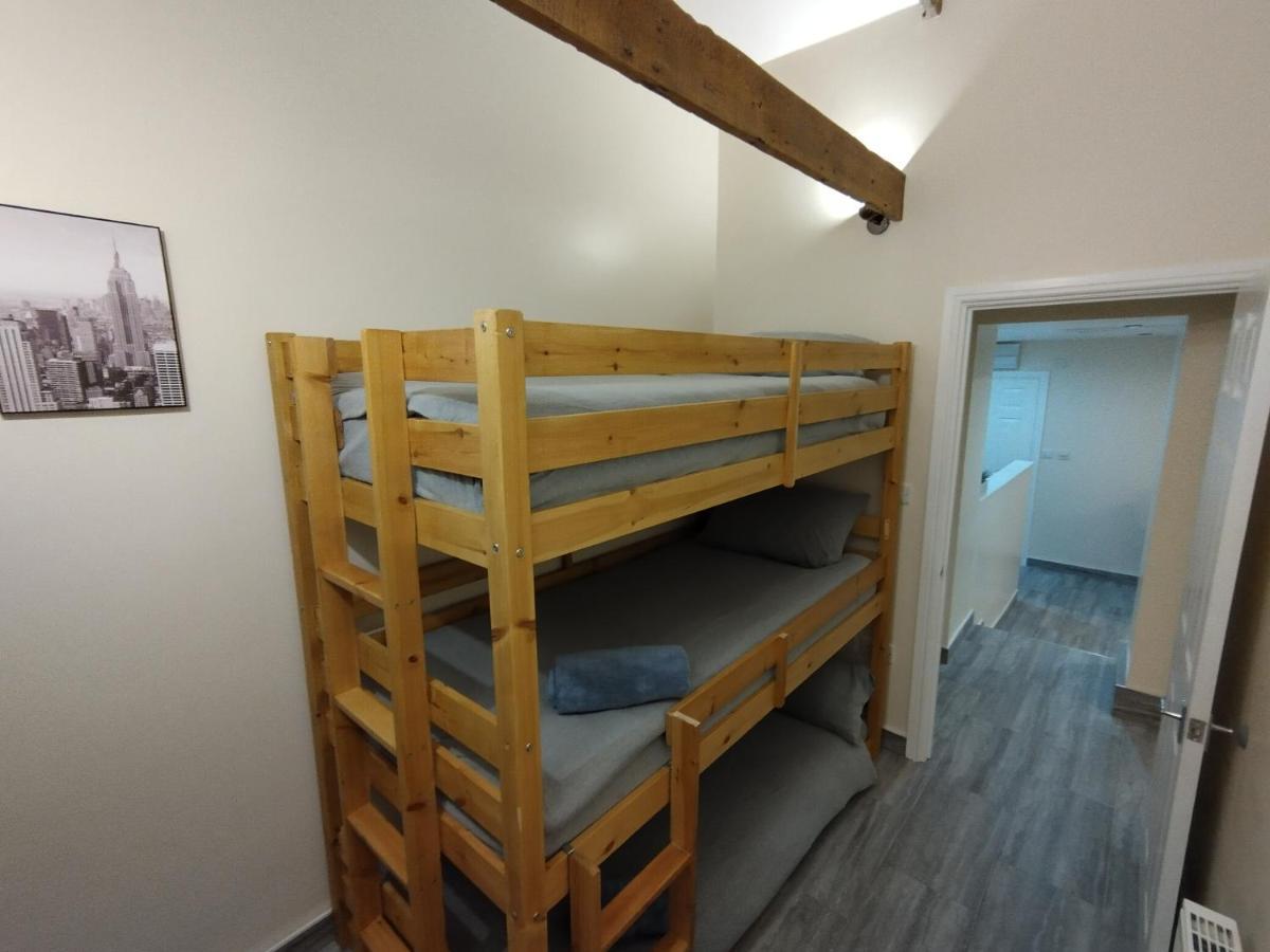 Queens Holiday Apartment Pembroke Dock Dış mekan fotoğraf